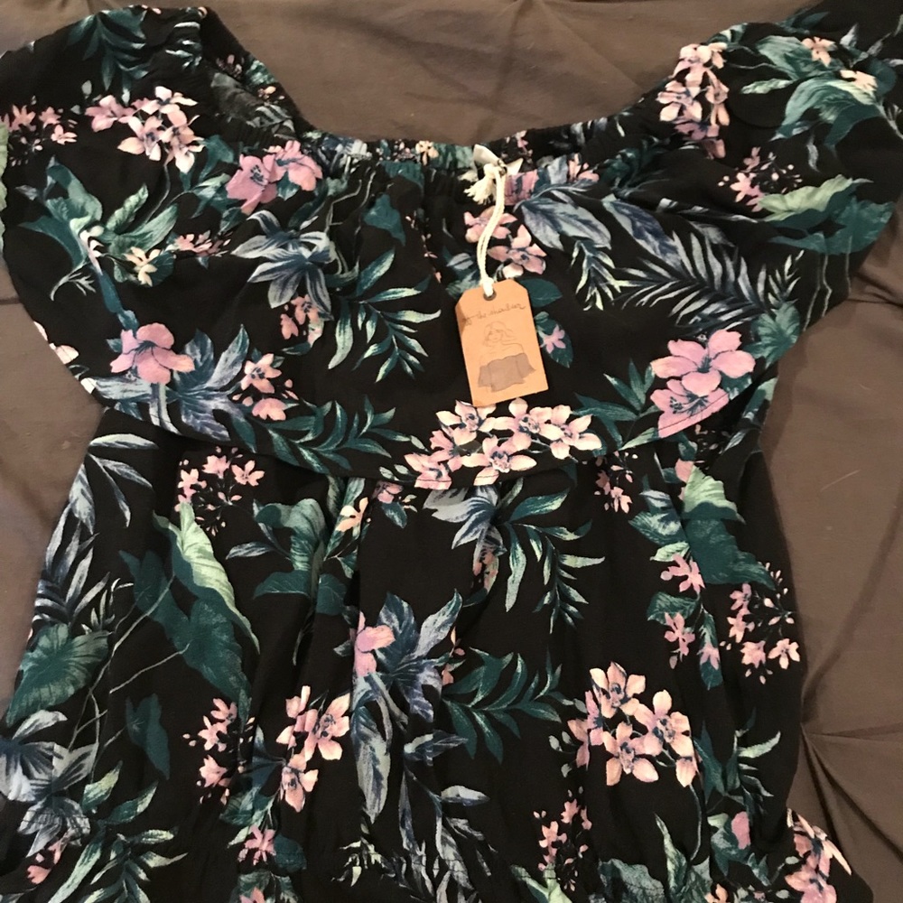 American eagle off the shoulder top